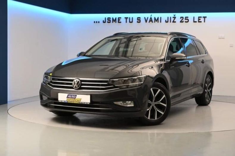 Volkswagen Passat - hlavní foto