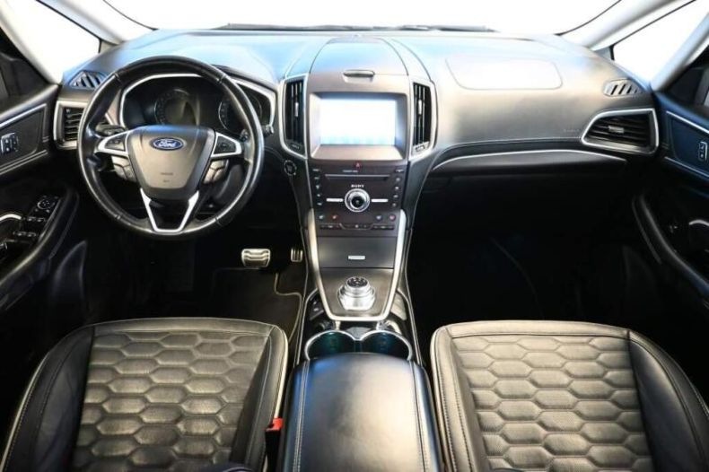 Ford S-MAX - hlavní fotka