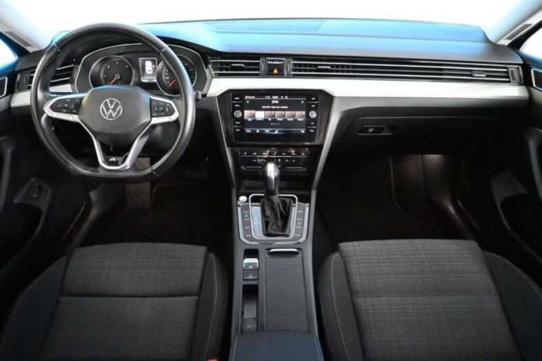 Volkswagen Passat - hlavní fotka