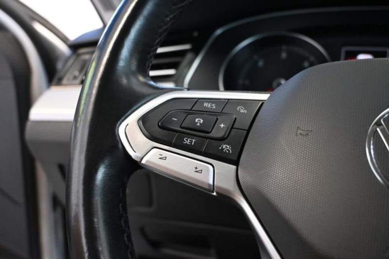 Volkswagen Passat - hlavní fotka