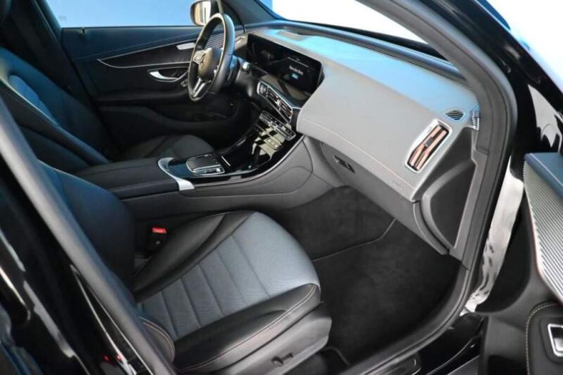 Mercedes EQC - hlavní fotka