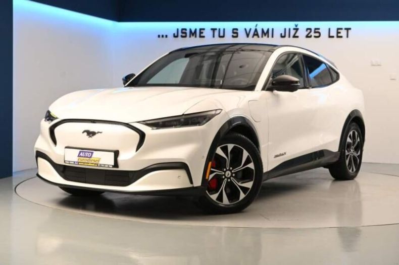 Ford Mustang Mach-E - hlavní foto
