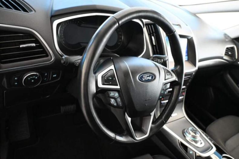 Ford S-MAX - hlavní fotka