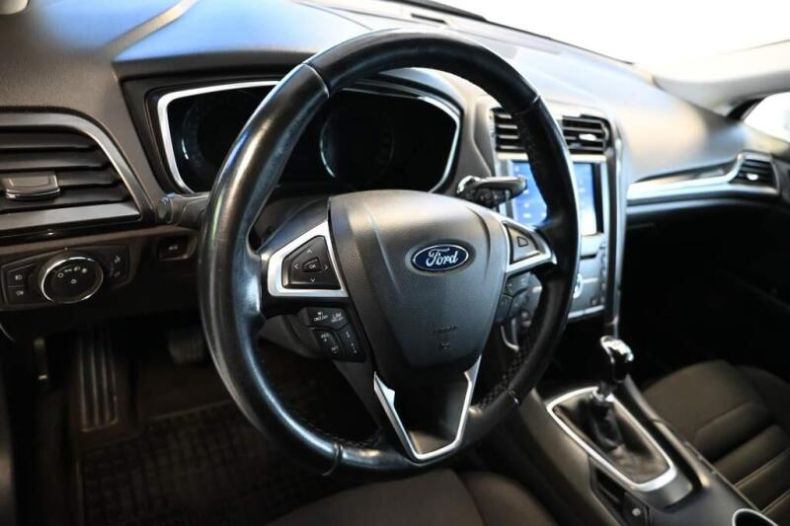 Ford Mondeo - hlavní fotka