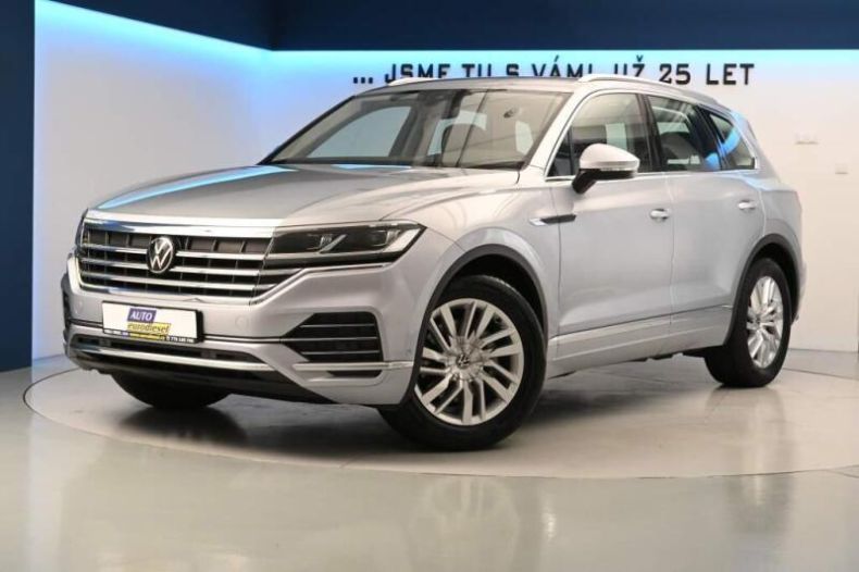 Volkswagen Touareg - hlavní foto