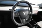 Tesla Model 3 - fotka číslo 12