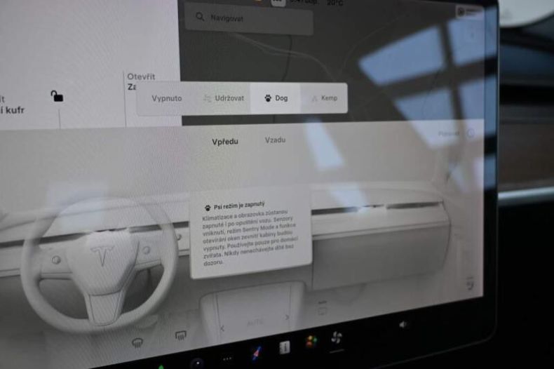 Tesla Model 3 - hlavní fotka
