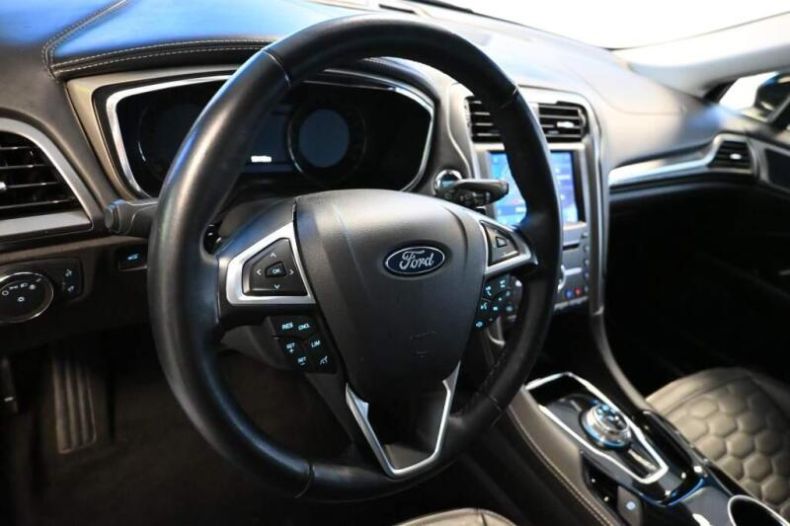 Ford Mondeo - hlavní fotka