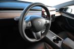 Tesla Model 3 - fotka číslo 12