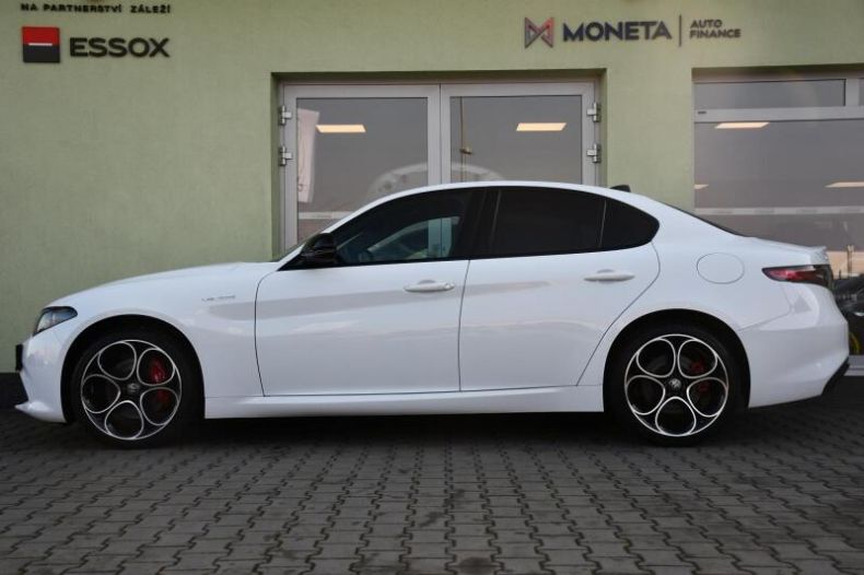 Alfa Romeo Giulia - hlavní fotka