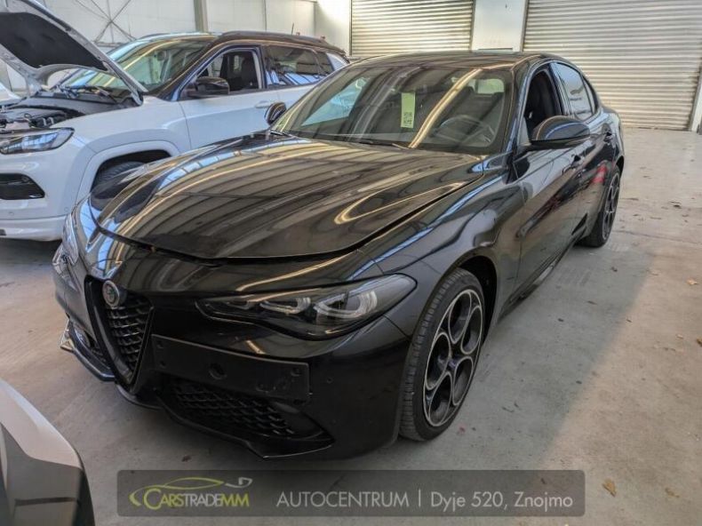 Alfa Romeo Giulia - hlavní foto