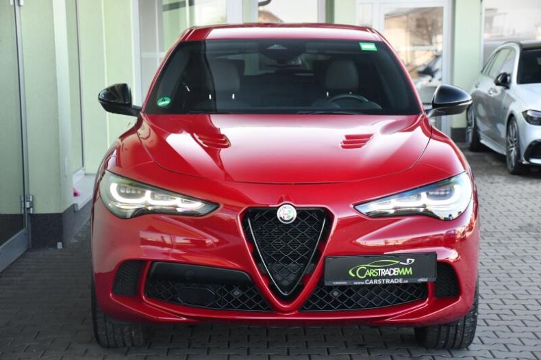 Alfa Romeo Stelvio - hlavní fotka