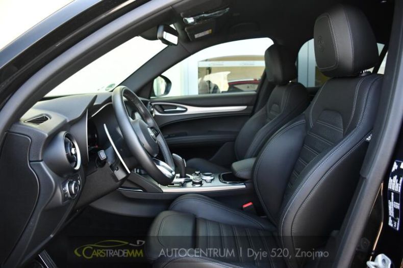Alfa Romeo Stelvio - hlavní fotka