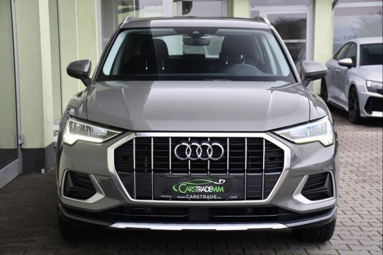 Audi Q3 - hlavní fotka