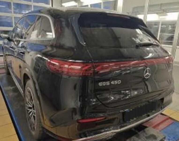 Mercedes EQS - hlavní fotka