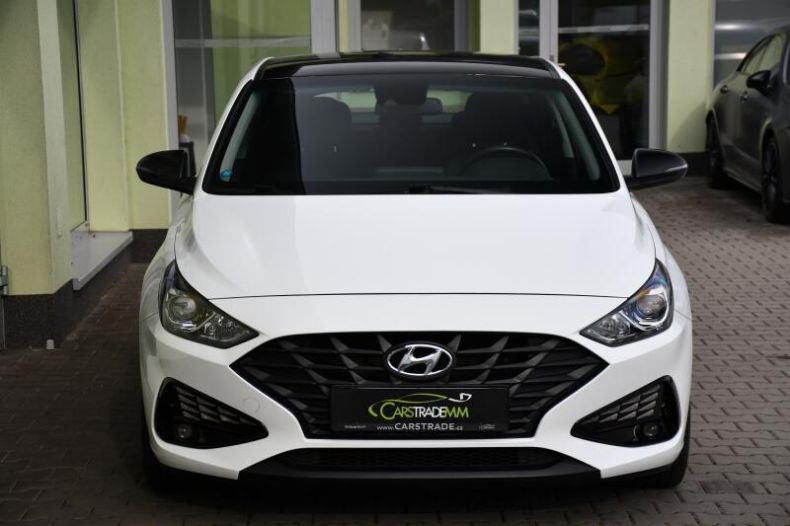 Hyundai i30 - hlavní fotka