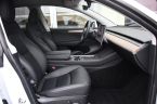 Tesla Model Y - fotka číslo 17