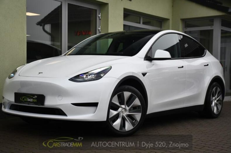 Tesla Model Y - hlavní foto