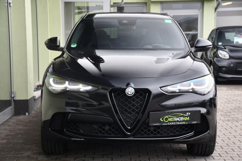 Alfa Romeo Stelvio - hlavní fotka