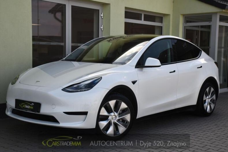Tesla Model Y - hlavní foto