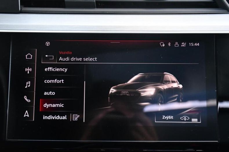 Audi E-tron - hlavní fotka