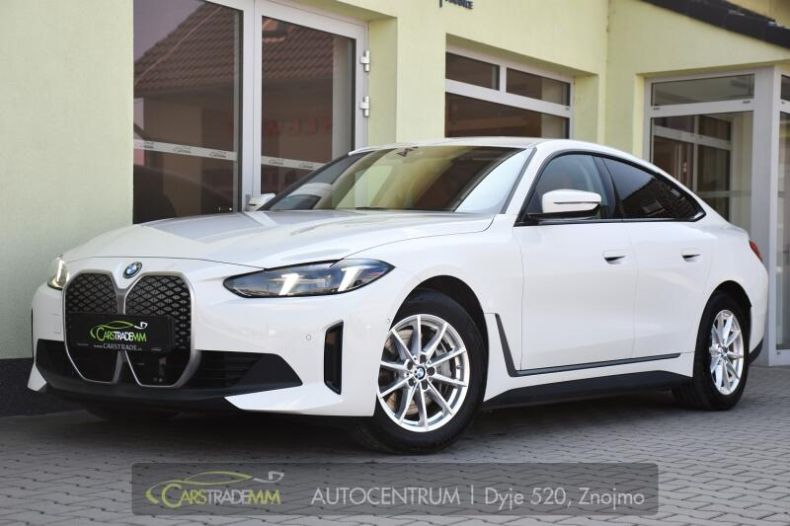 BMW i4 - hlavní foto