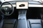 Tesla Model Y - fotka číslo 20
