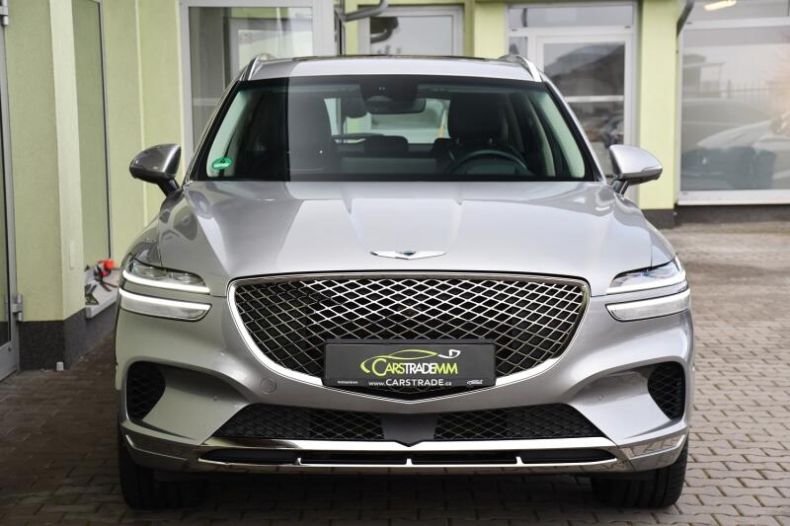 Genesis GV70 - hlavní fotka