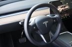 Tesla Model Y - fotka číslo 15