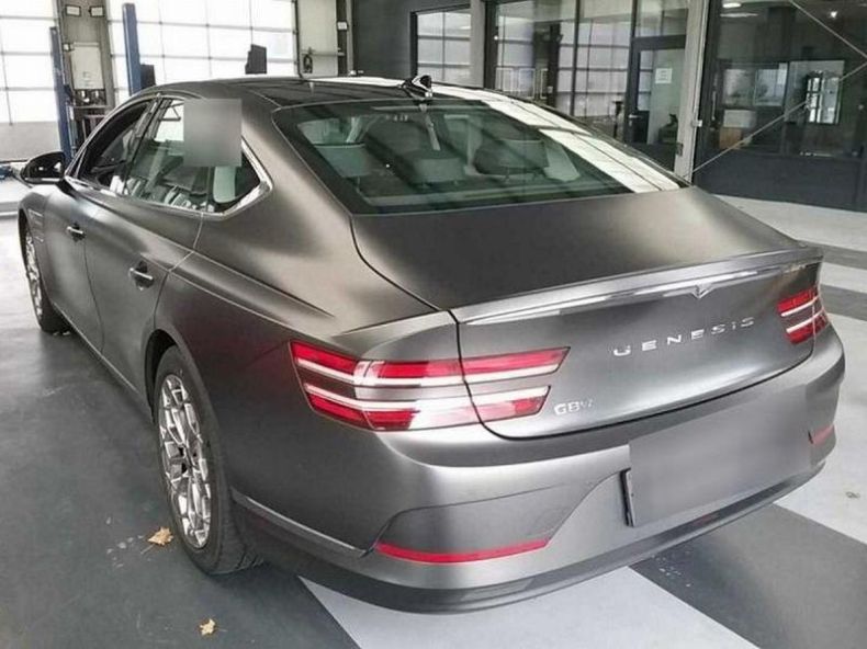 Genesis G80 - hlavní fotka