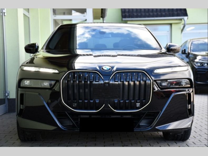 BMW Řada 7 - hlavní fotka