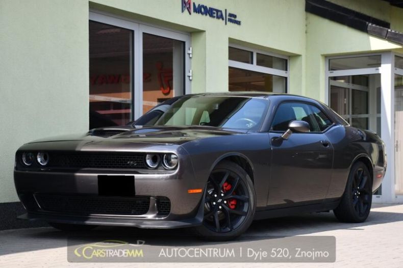 Dodge Challenger - hlavní foto