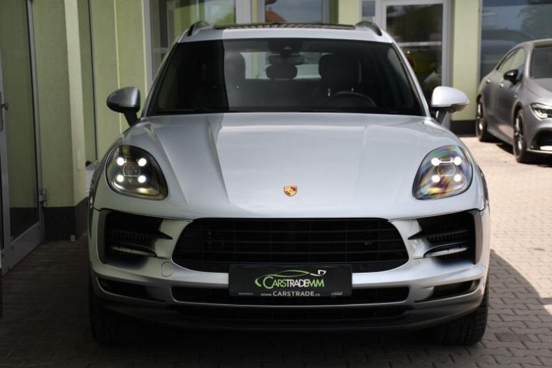 Porsche Macan - hlavní fotka