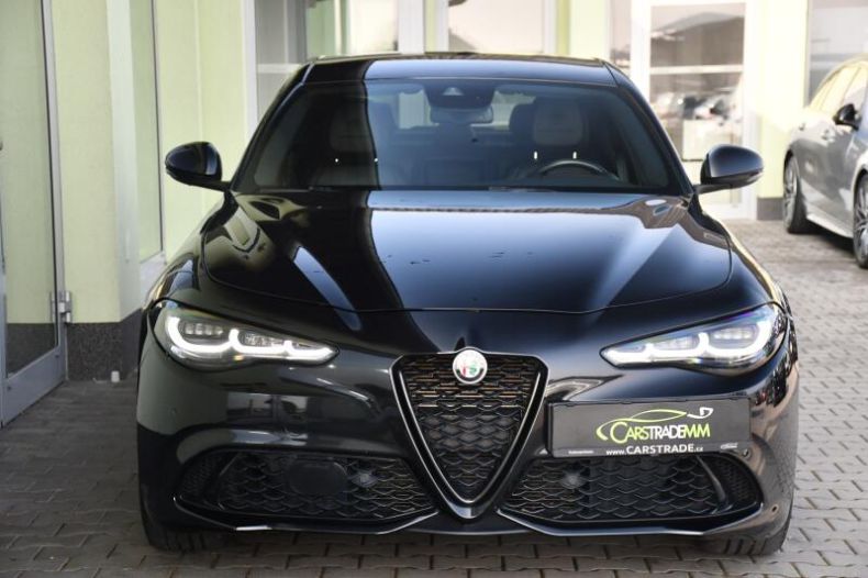Alfa Romeo Giulia - hlavní fotka