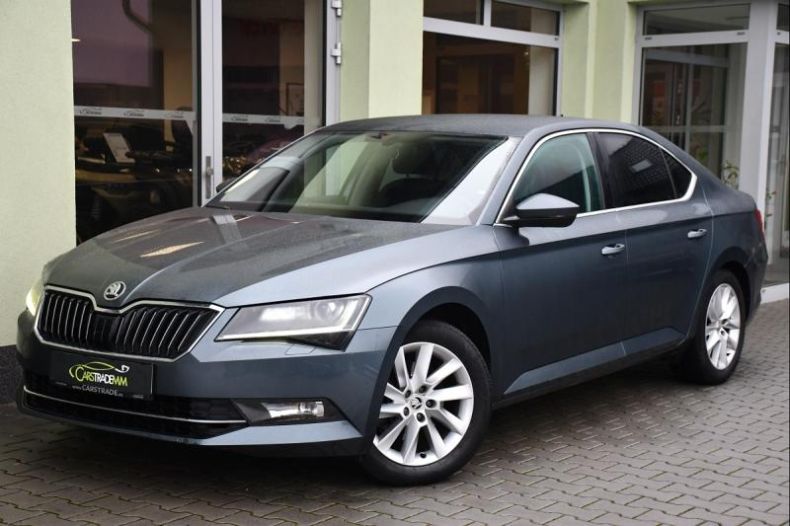 Škoda Superb - hlavní foto