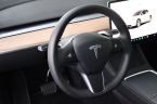 Tesla Model Y - fotka číslo 9