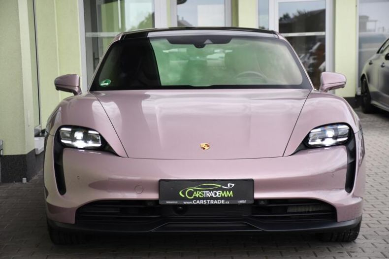 Porsche Taycan - hlavní fotka