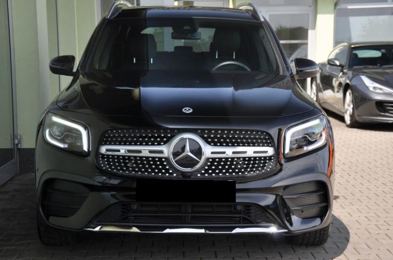 Mercedes GLB - hlavní fotka