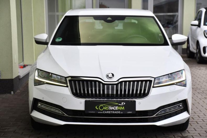 Škoda Superb - hlavní fotka