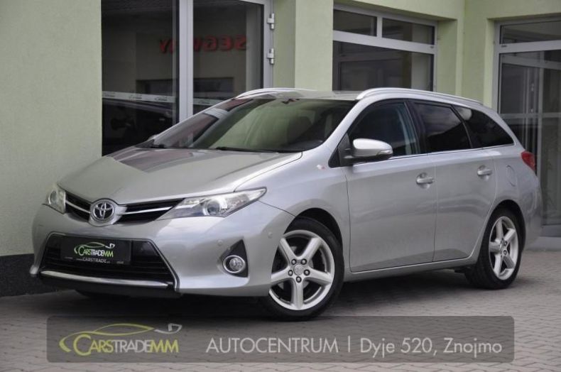 Toyota Auris - hlavní fotka