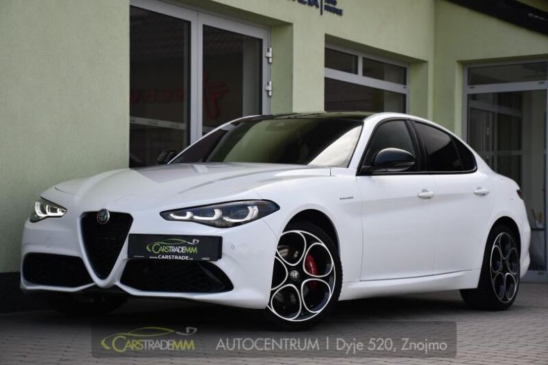 Alfa Romeo Giulia - hlavní foto