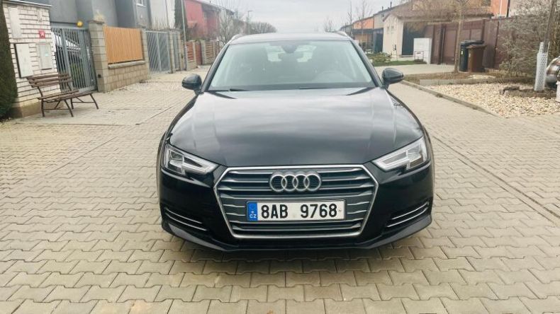 Audi A4 - hlavní fotka