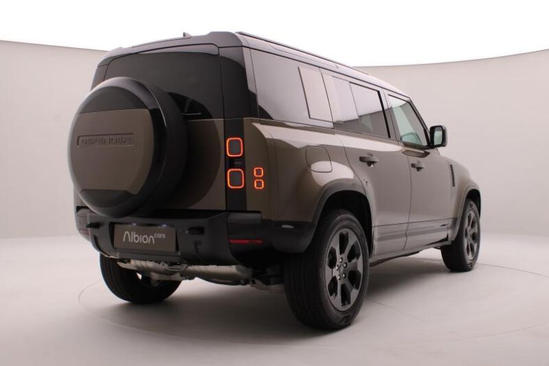 Land Rover Defender - hlavní fotka