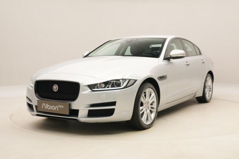 Jaguar XE - hlavní foto