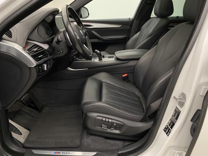 BMW X6 - hlavní fotka