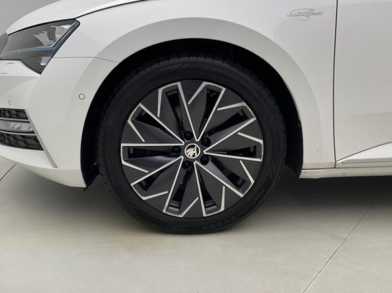 Škoda Superb - hlavní fotka