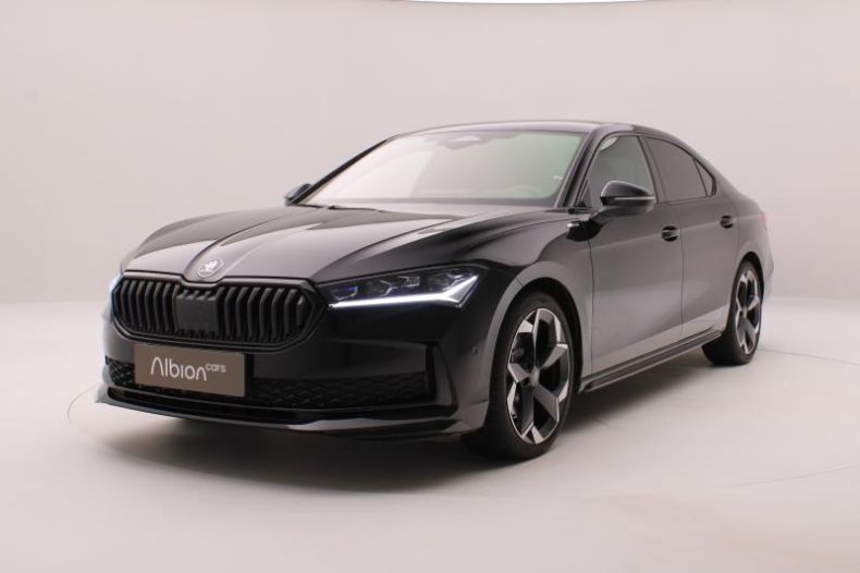 Škoda Superb - hlavní foto