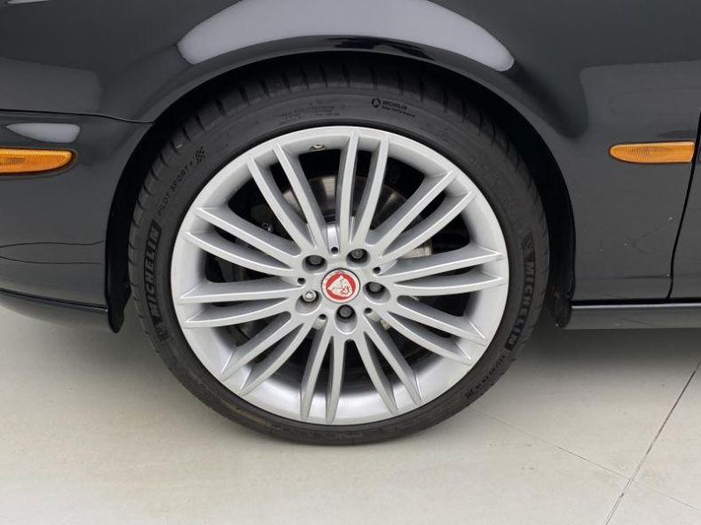 Jaguar X-Type - hlavní fotka