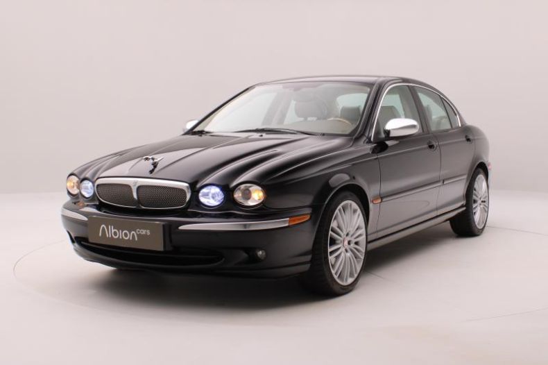Jaguar X-Type - hlavní foto