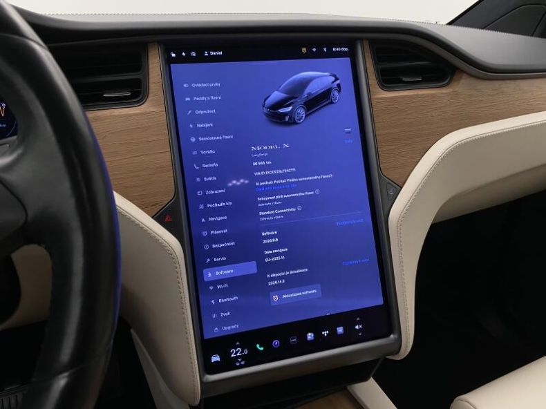Tesla Model X - hlavní fotka